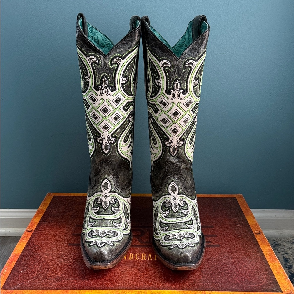 Corral Lime green accent boots
